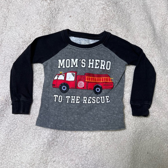 The Children’s Place Firetruck PJ Top 6-9 Months - Picture 1 of 5